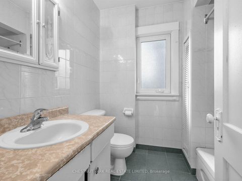 Photo 23 at 122 Forman Avenue, Mount Pleasant East, Toronto