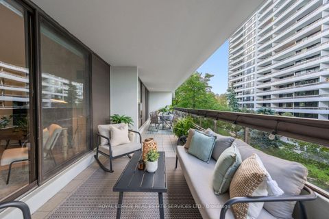 Photo 16 at 309 - 80 Quebec Avenue, High Park North, Toronto