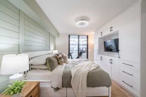 Photo 21 at 309 - 80 Quebec Avenue, High Park North, Toronto