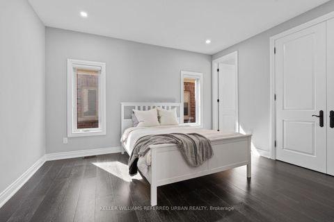 Photo 24 at 4 Basil Ridge Court, King City, King