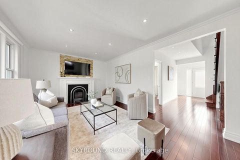 Photo 6 at 19 Riverview Heights, Humber Heights, Toronto
