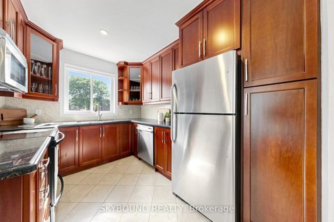 Photo 8 at 19 Riverview Heights, Humber Heights, Toronto