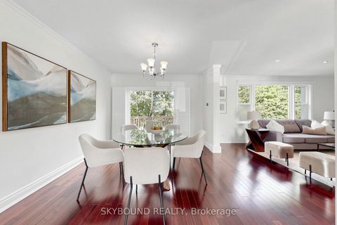 Photo 11 at 19 Riverview Heights, Humber Heights, Toronto