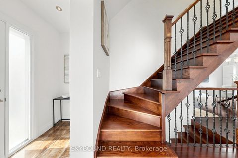 Photo 12 at 19 Riverview Heights, Humber Heights, Toronto