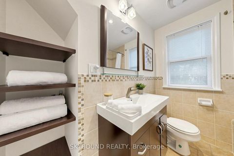 Photo 22 at 19 Riverview Heights, Humber Heights, Toronto