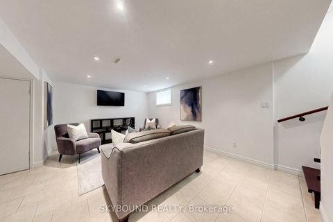Photo 27 at 19 Riverview Heights, Humber Heights, Toronto