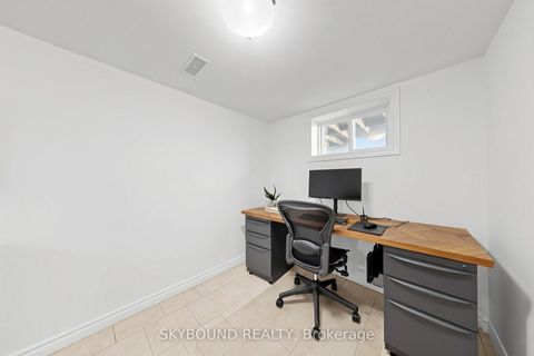 Photo 30 at 19 Riverview Heights, Humber Heights, Toronto