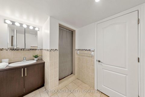 Photo 33 at 19 Riverview Heights, Humber Heights, Toronto