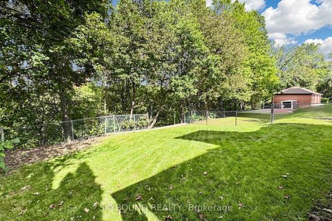 Photo 36 at 19 Riverview Heights, Humber Heights, Toronto