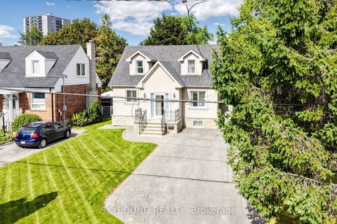 Photo 37 at 19 Riverview Heights, Humber Heights, Toronto