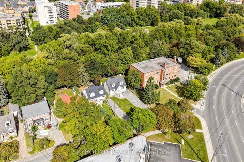 Photo 38 at 19 Riverview Heights, Humber Heights, Toronto