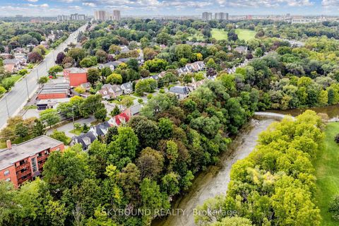 Photo 40 at 19 Riverview Heights, Humber Heights, Toronto
