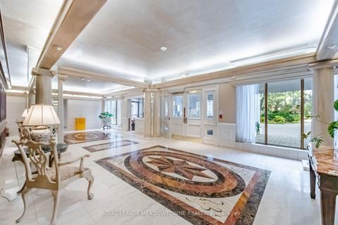Photo 3 at 816 - 1 Ripley Avenue, Swansea, Toronto