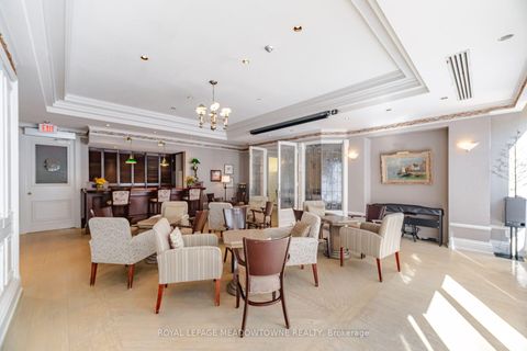 Photo 4 at 816 - 1 Ripley Avenue, Swansea, Toronto
