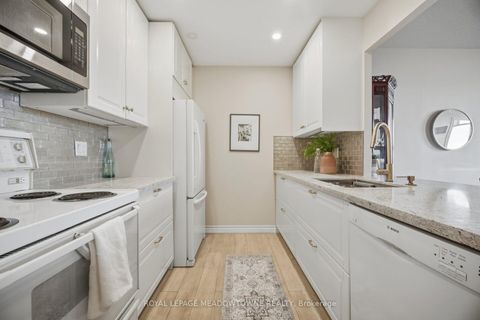 Photo 11 at 816 - 1 Ripley Avenue, Swansea, Toronto