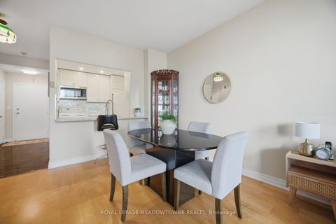 Photo 14 at 816 - 1 Ripley Avenue, Swansea, Toronto