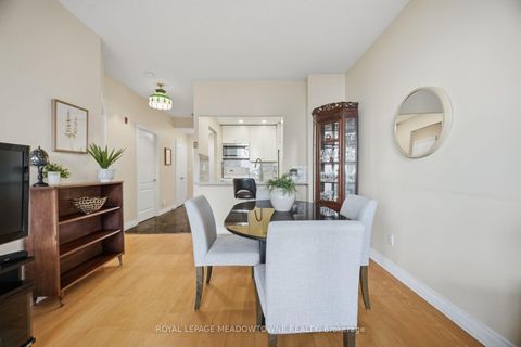 Photo 15 at 816 - 1 Ripley Avenue, Swansea, Toronto