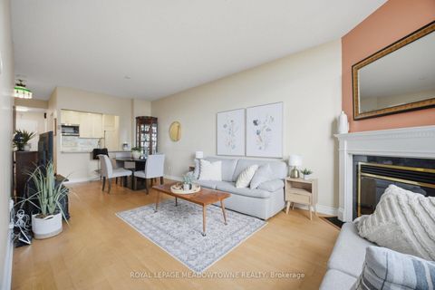 Photo 17 at 816 - 1 Ripley Avenue, Swansea, Toronto