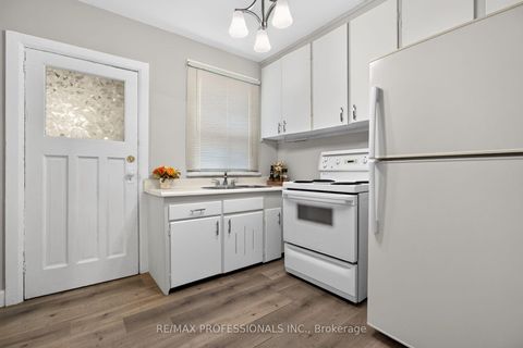 Photo 12 at 262 Melrose Street, Mimico, Toronto