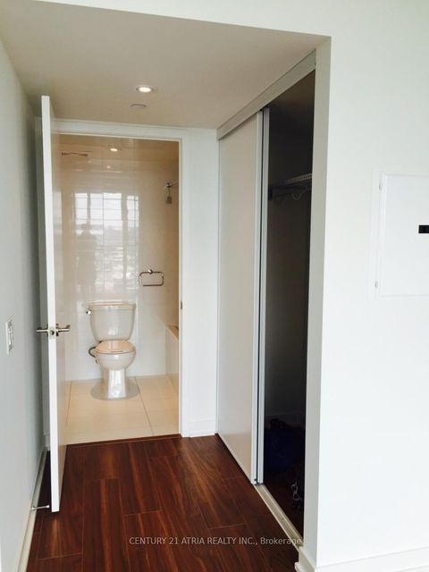 Photo 5 at 4210 - 85 Queens Wharf Road, Waterfront Communities C1, Toronto