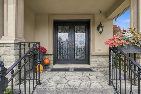 Photo 1 at 35 Tiana Court, Vellore Village, Vaughan