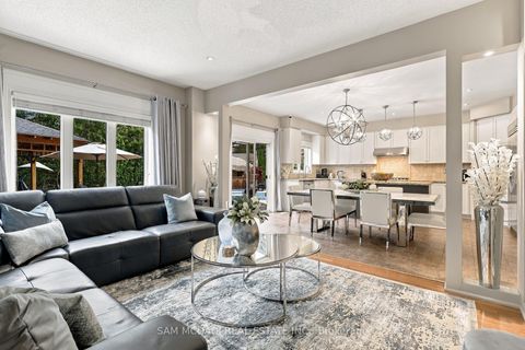Photo 13 at 35 Tiana Court, Vellore Village, Vaughan