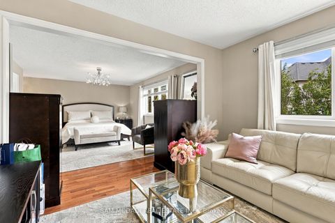 Photo 21 at 35 Tiana Court, Vellore Village, Vaughan