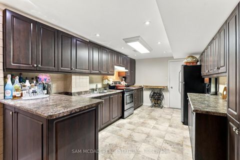 Photo 35 at 35 Tiana Court, Vellore Village, Vaughan