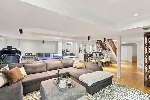 Photo 38 at 35 Tiana Court, Vellore Village, Vaughan