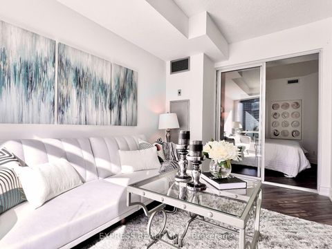 Photo 3 at 512 - 361 Front Street W, Waterfront Communities C1, Toronto