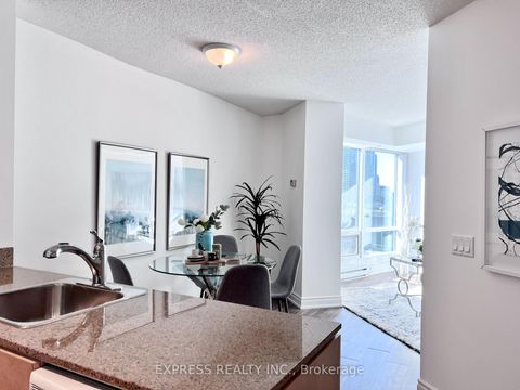 Photo 5 at 512 - 361 Front Street W, Waterfront Communities C1, Toronto