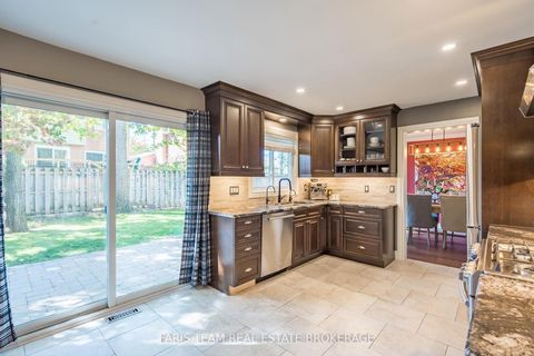 Photo 2 at 61 Oakridge Drive, Sunnidale, Barrie