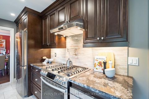 Photo 3 at 61 Oakridge Drive, Sunnidale, Barrie