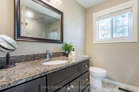 Photo 13 at 61 Oakridge Drive, Sunnidale, Barrie