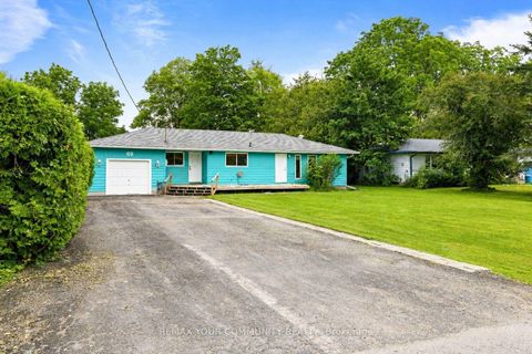 Photo 3 at 69 Virginia Boulevard, Virginia, Georgina