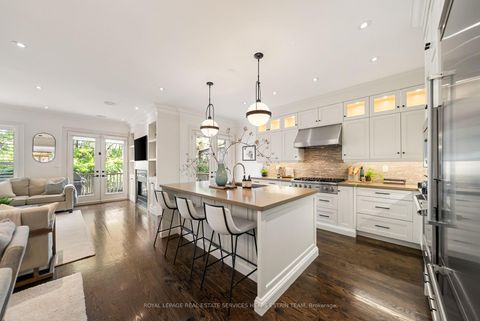 Photo 7 at 130 Donlea Drive, Leaside, Toronto