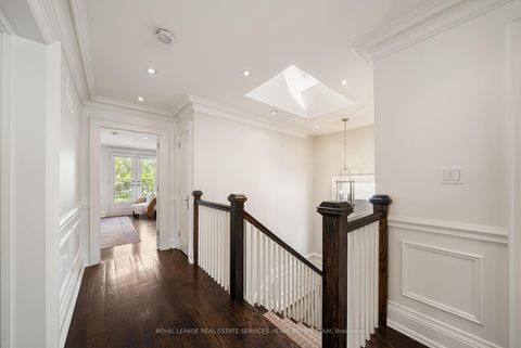 Photo 11 at 130 Donlea Drive, Leaside, Toronto