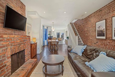 Photo 3 at 15 Millbrook Crescent, North Riverdale, Toronto