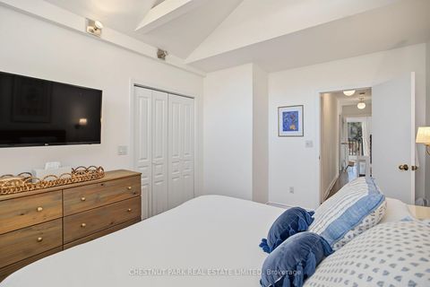 Photo 20 at 15 Millbrook Crescent, North Riverdale, Toronto