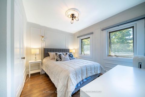 Photo 26 at 38 Yonge Boulevard, Lawrence Park North, Toronto