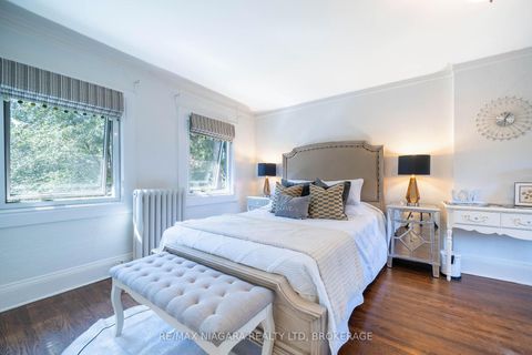 Photo 30 at 38 Yonge Boulevard, Lawrence Park North, Toronto
