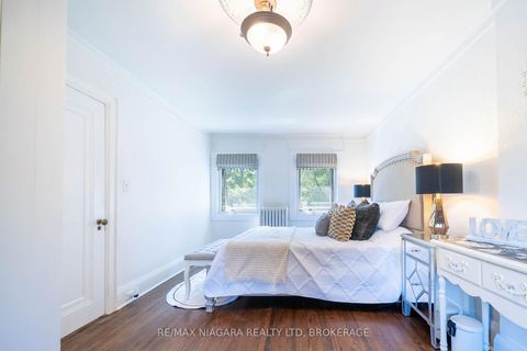 Photo 31 at 38 Yonge Boulevard, Lawrence Park North, Toronto