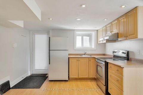 Photo 29 at 81 Chelsea Avenue, High Park North, Toronto