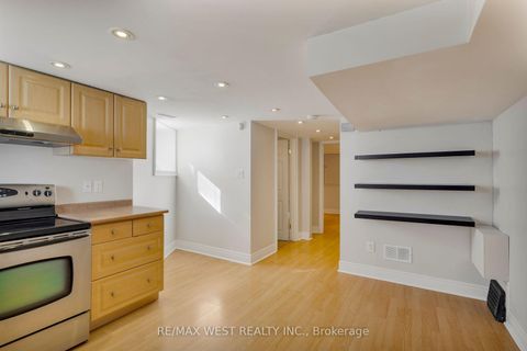 Photo 31 at 81 Chelsea Avenue, High Park North, Toronto