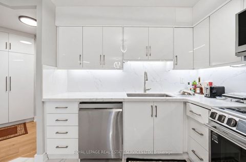 Photo 11 at 1502 - 75 Graydon Hall Drive, Donalda, Toronto
