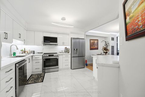 Photo 14 at 1502 - 75 Graydon Hall Drive, Donalda, Toronto