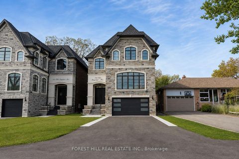 Photo 2 at 152 Olde Bayview Avenue, Oak Ridges Lake Wilcox, Richmond Hill