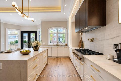 Photo 10 at 152 Olde Bayview Avenue, Oak Ridges Lake Wilcox, Richmond Hill