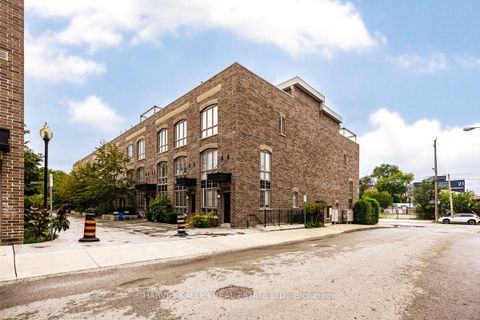 Photo 1 at 61 - 1 Elsie Lane, Junction, Toronto