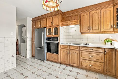 Photo 7 at 137 Evelyn Avenue, High Park North, Toronto